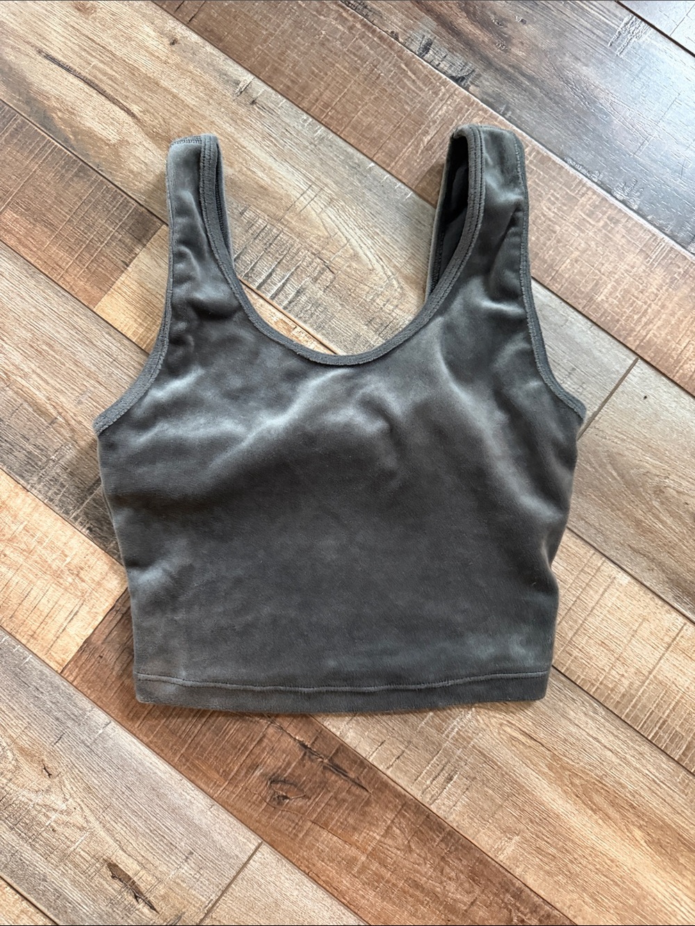 Cropped velvet Tank in Charcoal Gray 👍built in bra👍